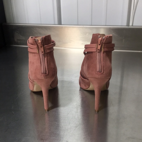 New WB Woman’s Journee Collection Elegant Pink Women's Heels - Picture 4 of 5